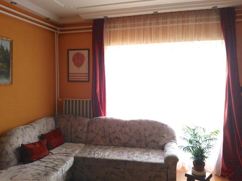 Valentin Vendeghaz Hotel Balatonlelle Room photo